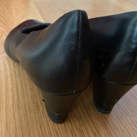 ❤️ Aerosoles Heelrest Heels in Black Size 8 1/2 - Picture 8 of 11